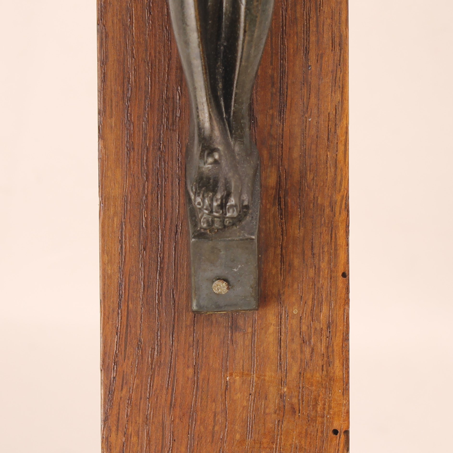 Houten Wandkruis met Metalen Corpus – Groot Formaat 40 cm – Katholiek