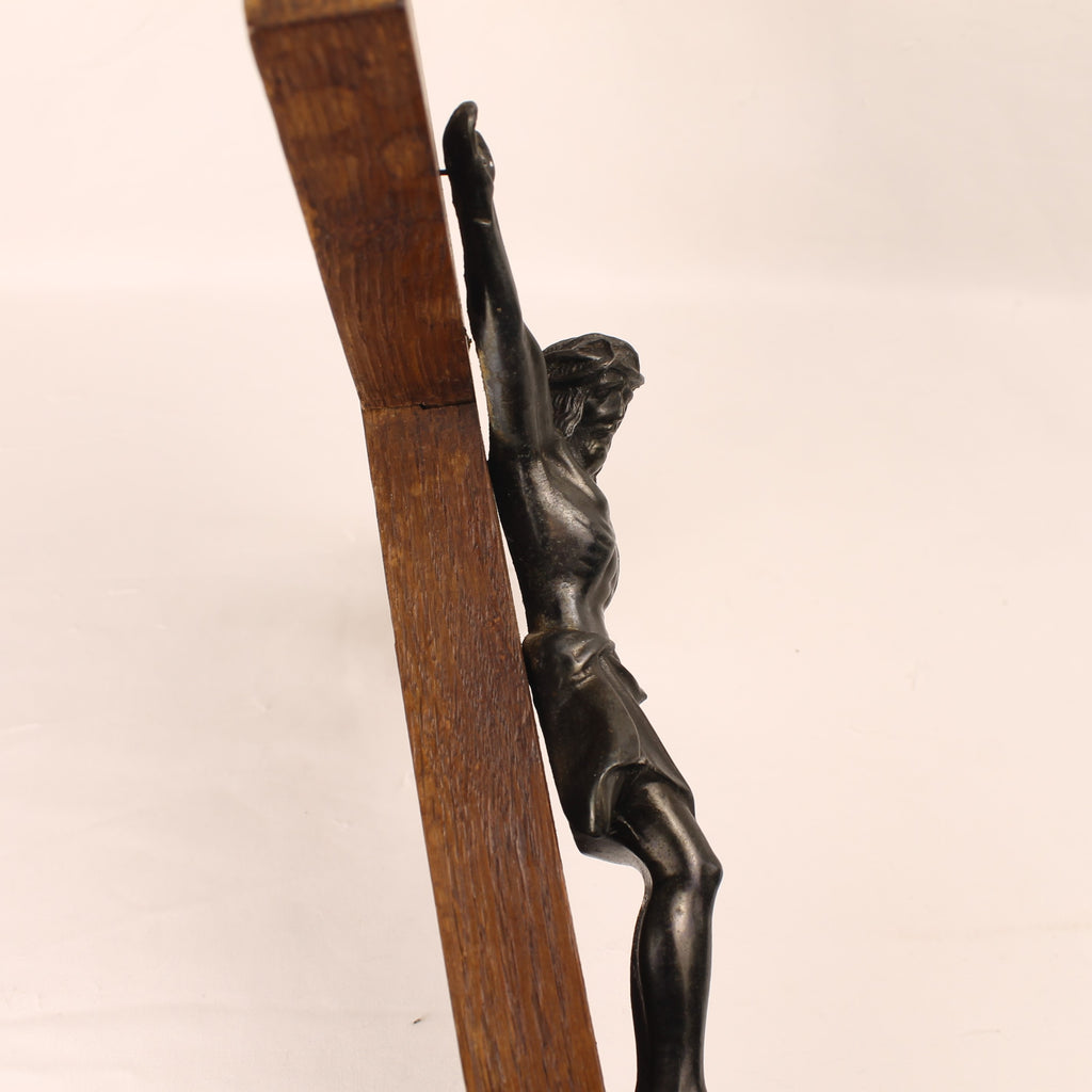 Houten Wandkruis met Metalen Corpus – Groot Formaat 40 cm – Katholiek