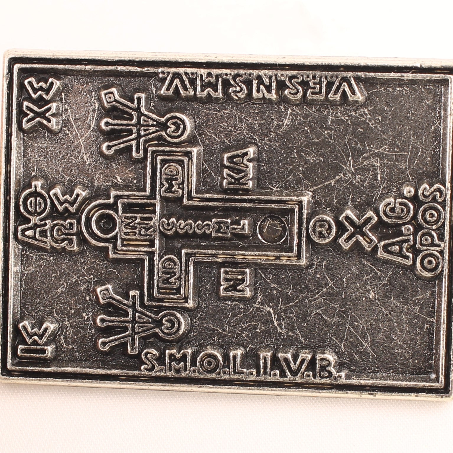 Benedictus Medaille Hangplaat – Vintage Religieus Beschermingssymbool