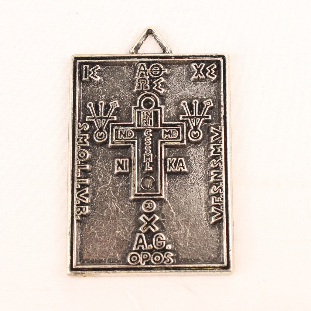 Benedictus Medaille Hangplaat – Vintage Religieus Beschermingssymbool