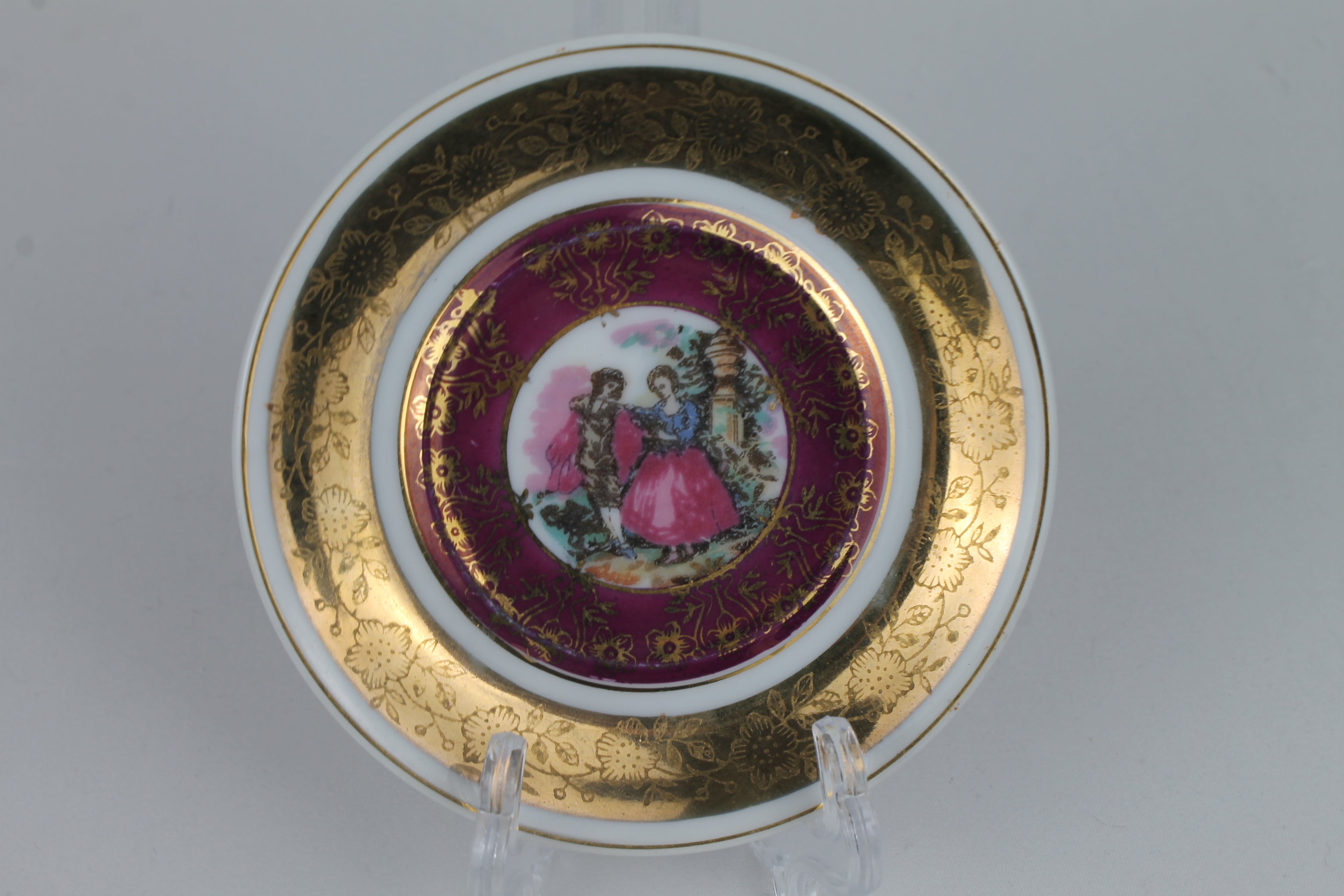 Set van 2 Vintage Lusterware Mini-Schoteltjes – Romantische Rococo Scènes – Goudaccenten