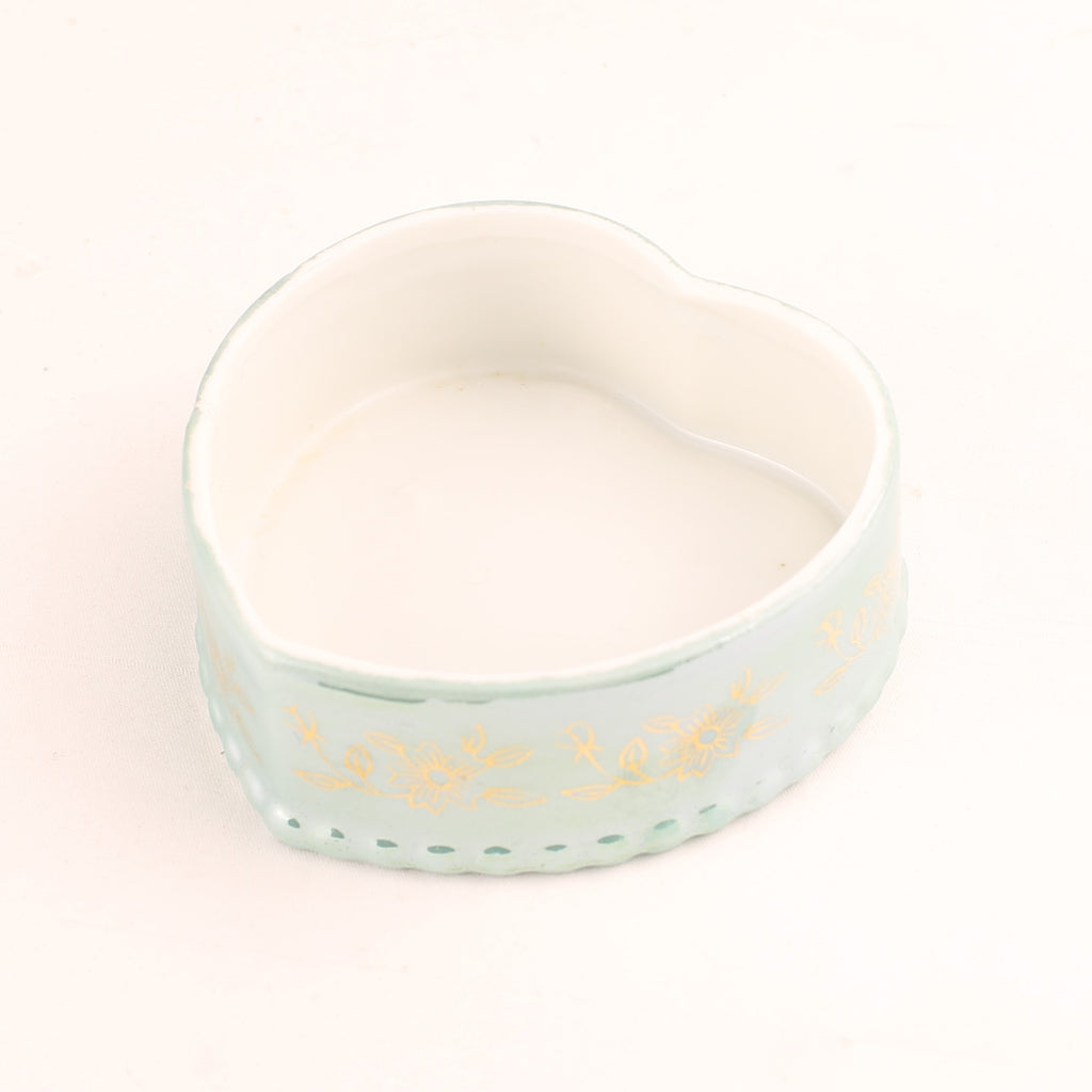 Porseleinen Hartvorm Doosje met Romantisch Tafereel – Turquoise Lusterglazuur