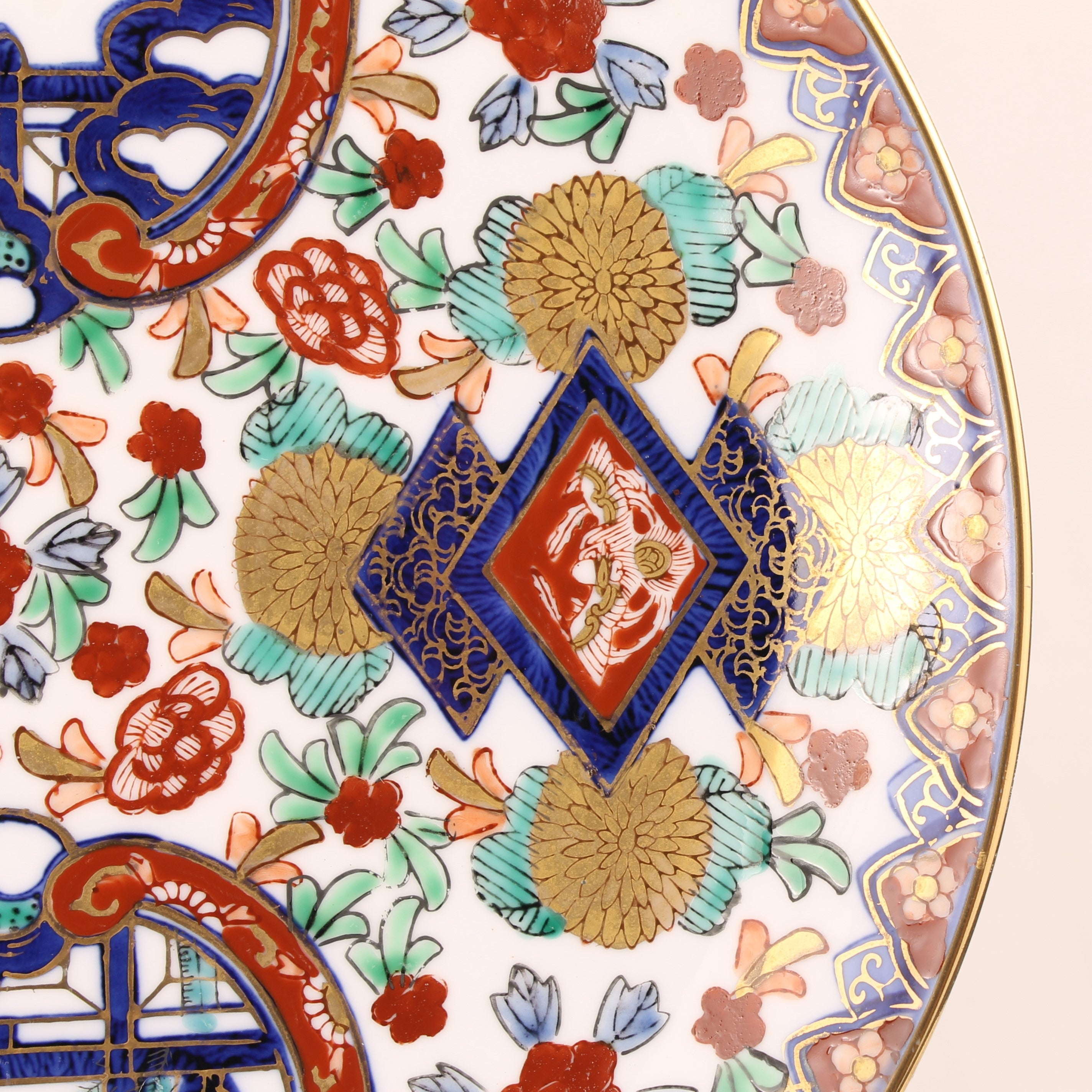 Japans Imari Stijl Wandbord met Gouddecor – Handbeschilderd Porselein ca. 1960