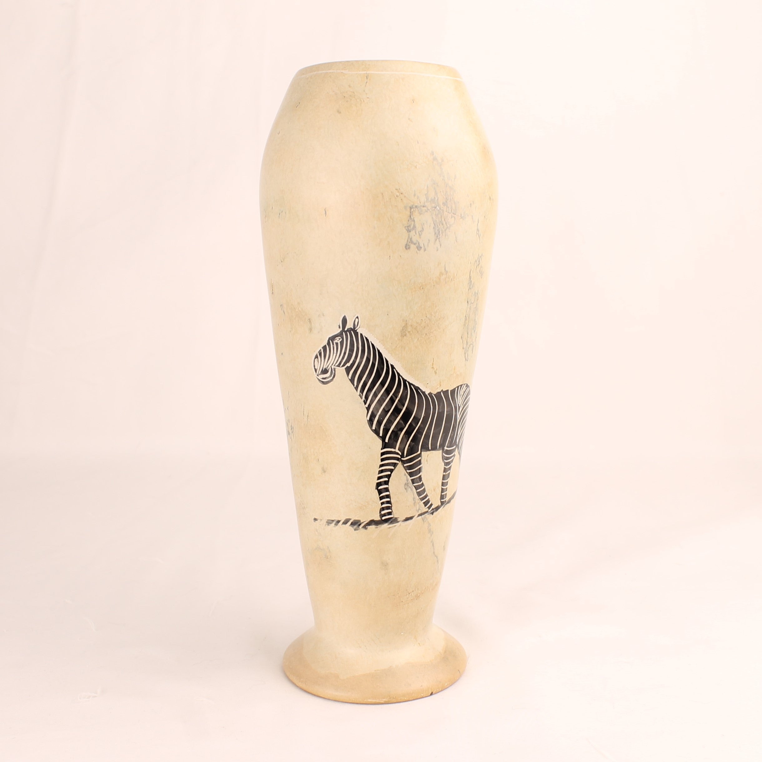 Handgemaakte Uganda Speksteen Vaas – “Pearl of Africa” met Zebra
