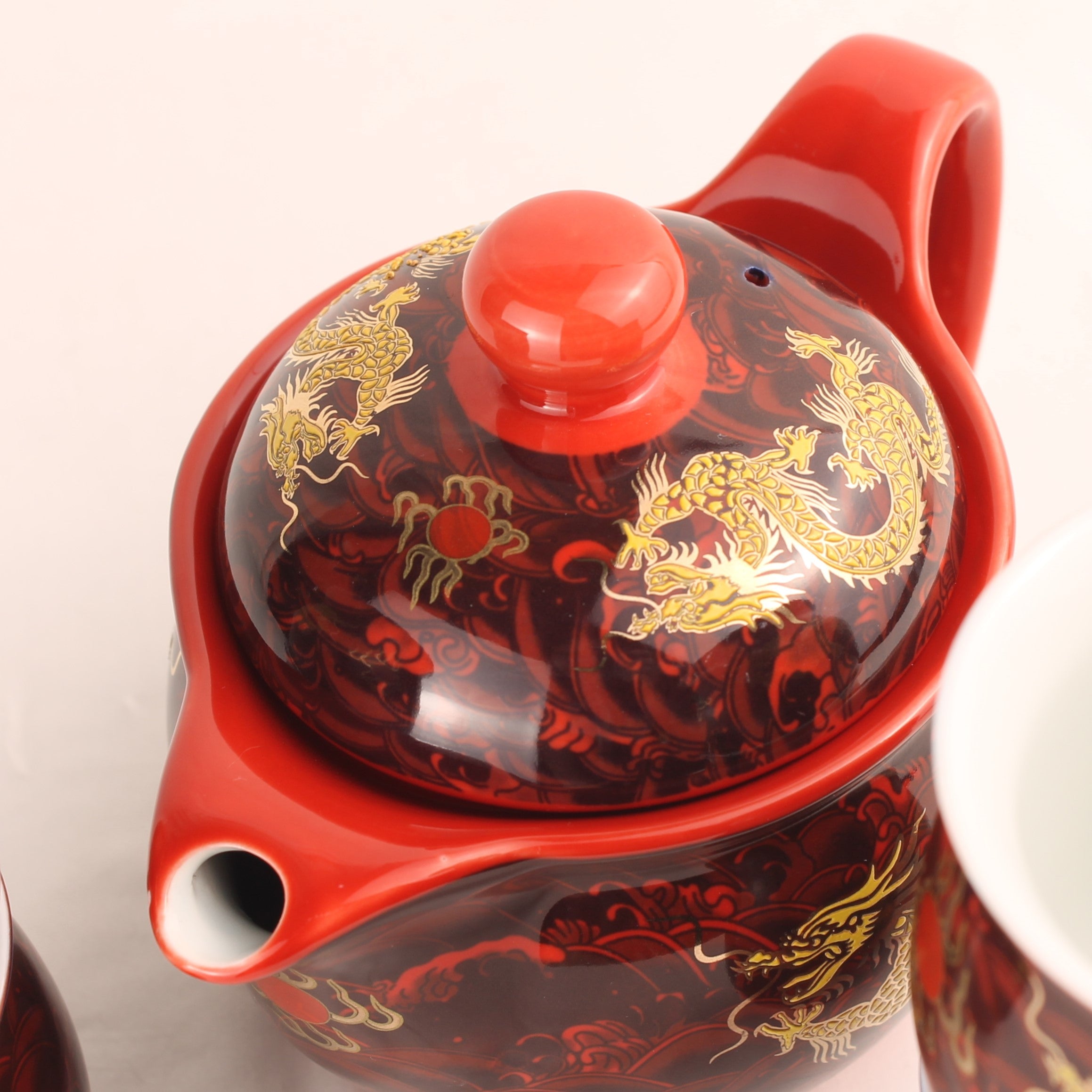 Chinese Gongfu Theeset met Drakenmotief in Originele Doos – Dubbelwandige Kopjes