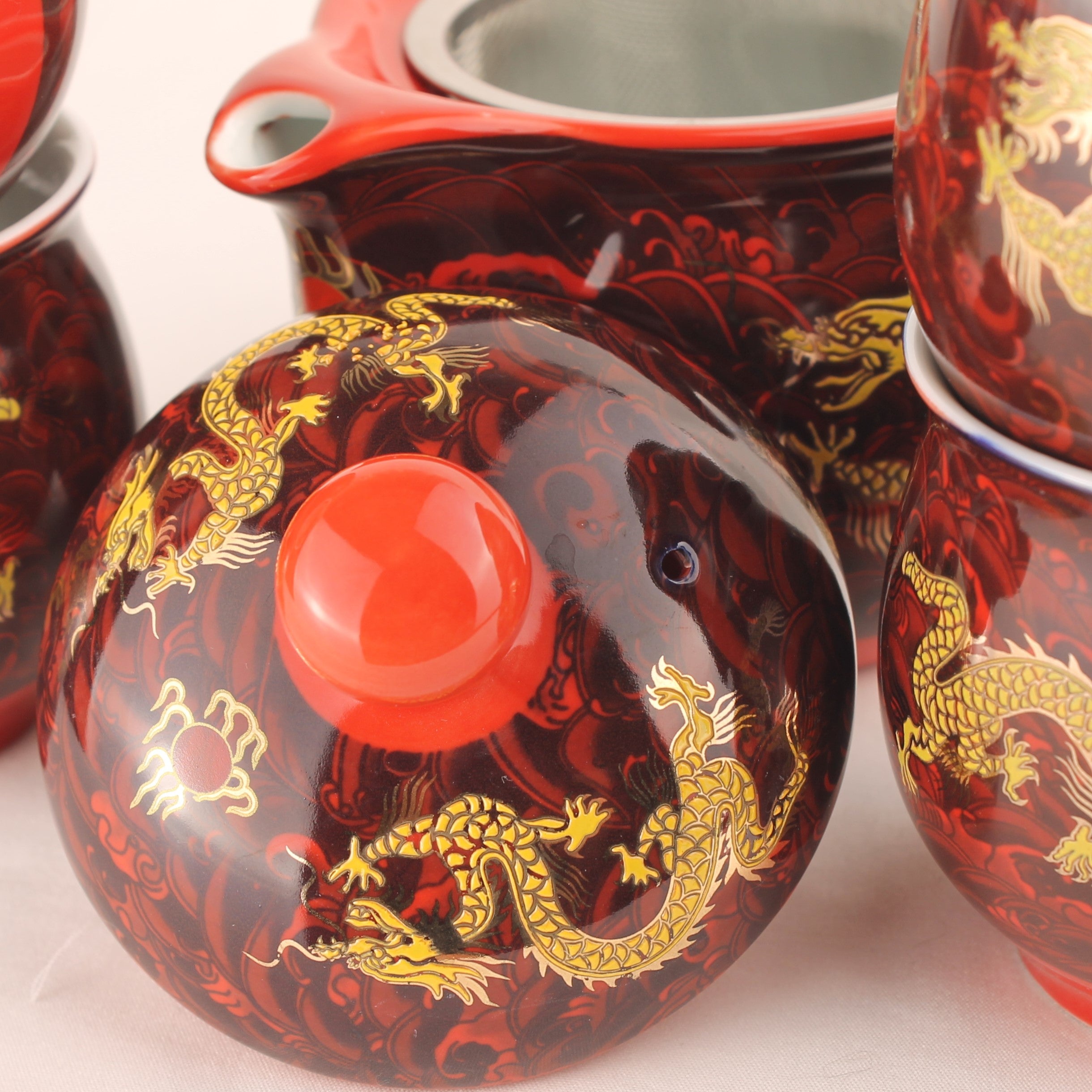Chinese Gongfu Theeset met Drakenmotief in Originele Doos – Dubbelwandige Kopjes