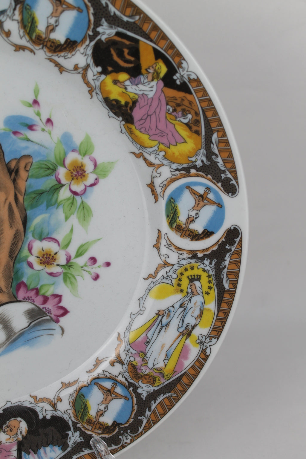 Decorative Japanese Porcelain Wall Plate – Praying Hands – Religious Icons