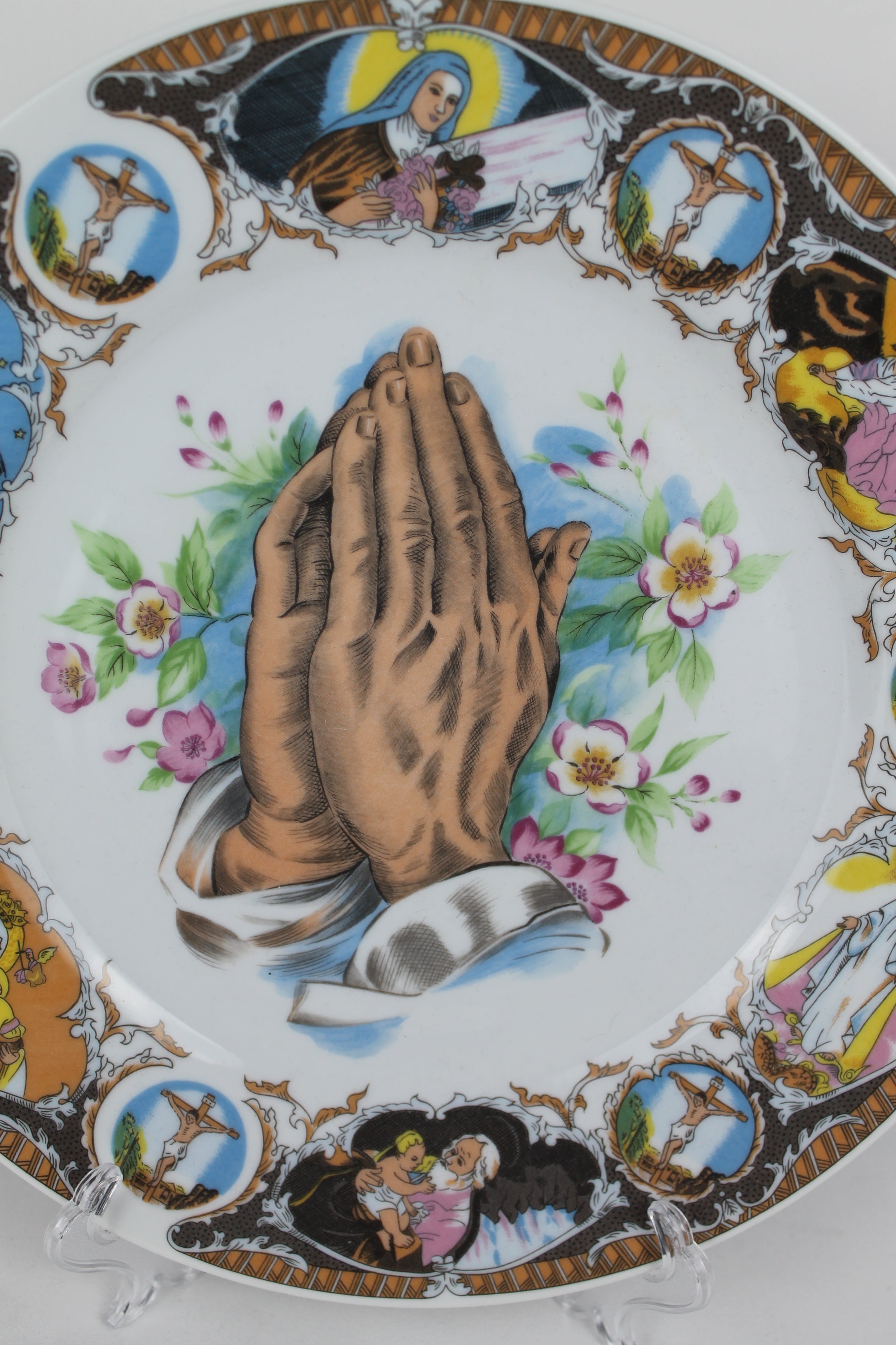 Decorative Japanese Porcelain Wall Plate – Praying Hands – Religious Icons