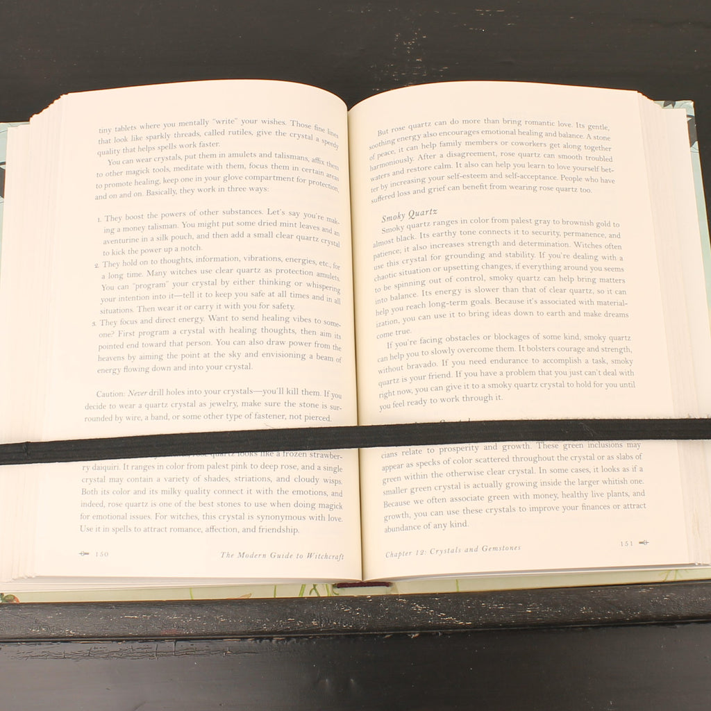 The Modern Guide to Witchcraft | Skye Alexander | Hardcover | Adams Media | 2014