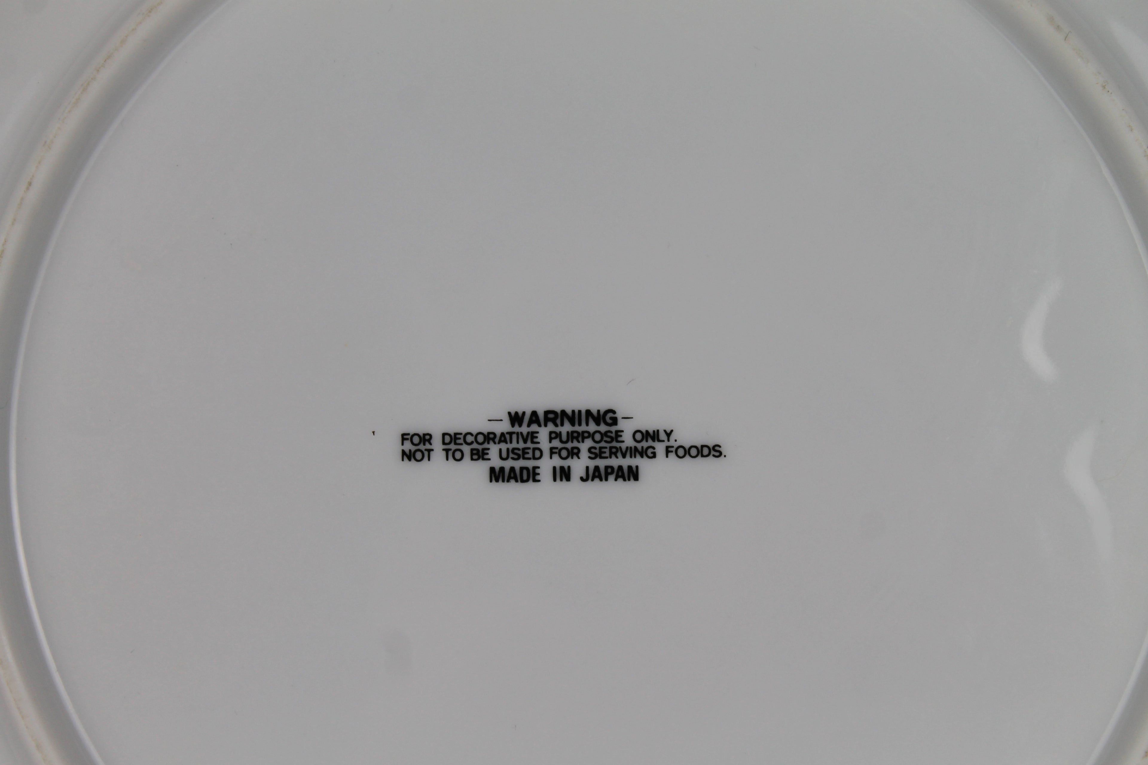 Decorative Japanese Porcelain Wall Plate – Praying Hands – Religious Icons