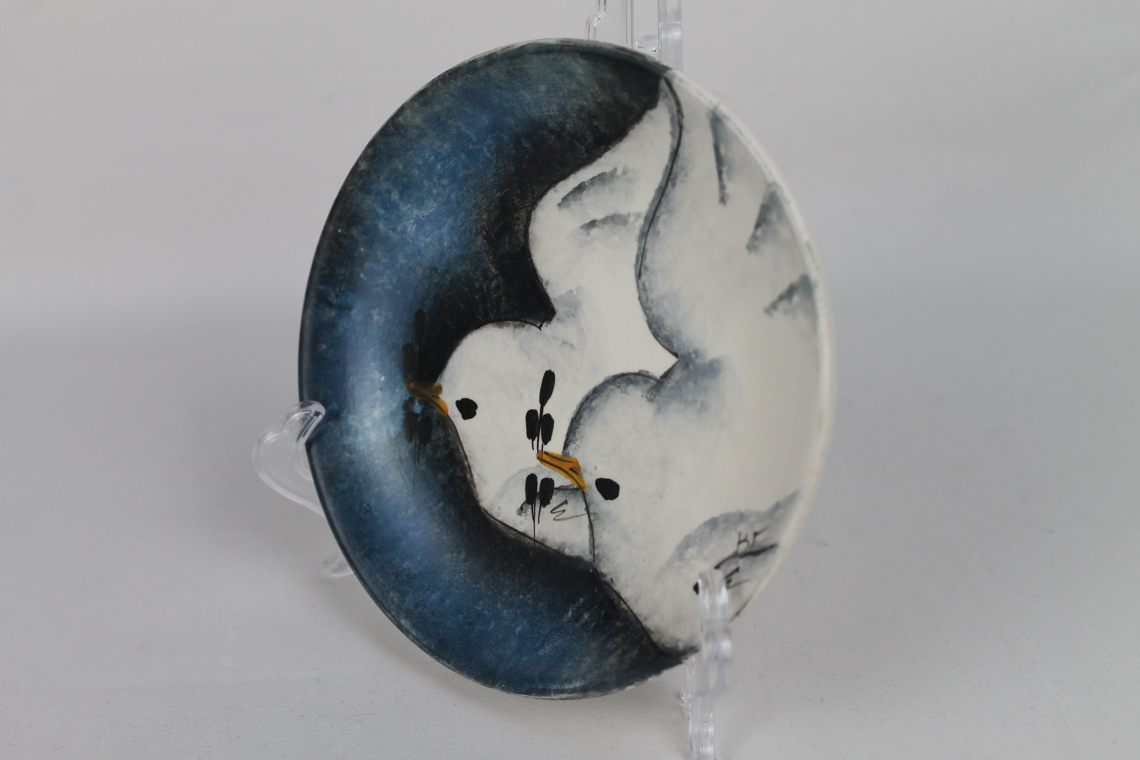 Handgeschilderd Keramisch Kunstbord – Duivenkoppel – Gesigneerd – 14 cm