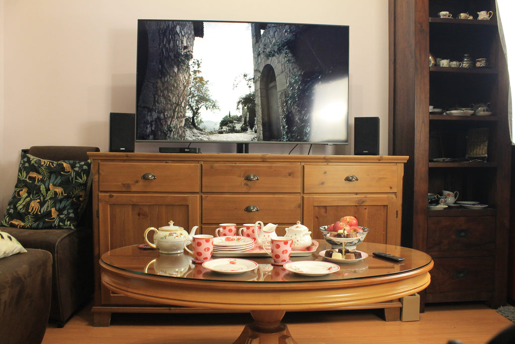 Room Seven “Winter Poppy” – Complete Serviesset (13-delig) – Mokjes, Bordjes, Suikerpot, Melkkannetje & Etagère