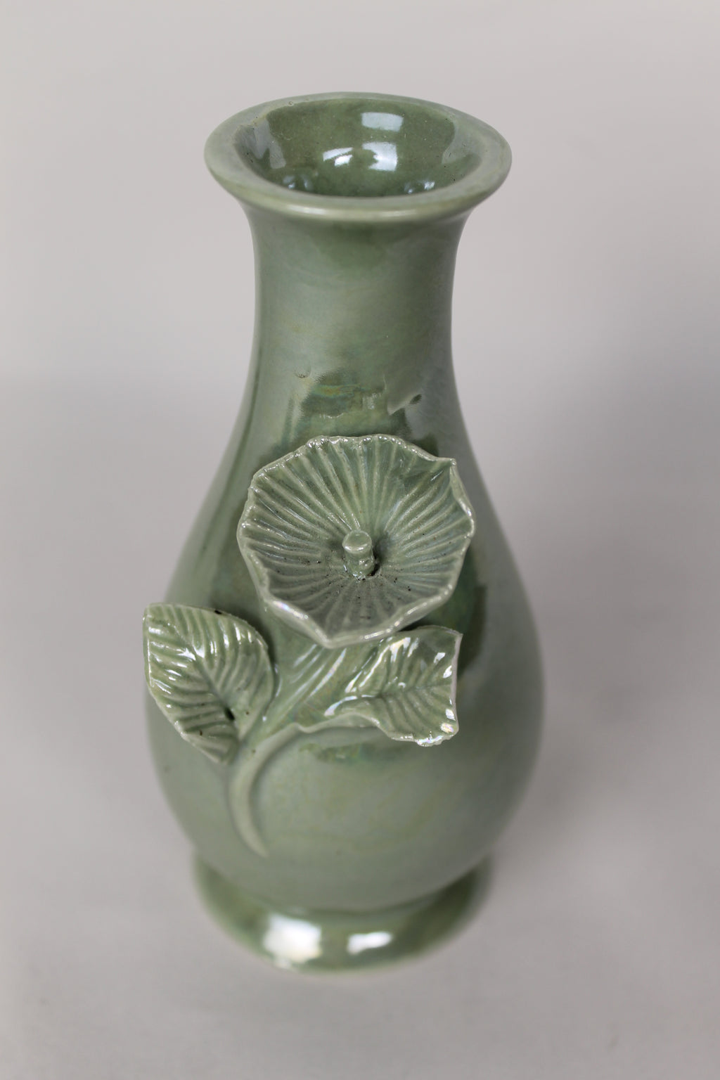 Set of two: Green ceramic vases with flowers | Gloss glaze