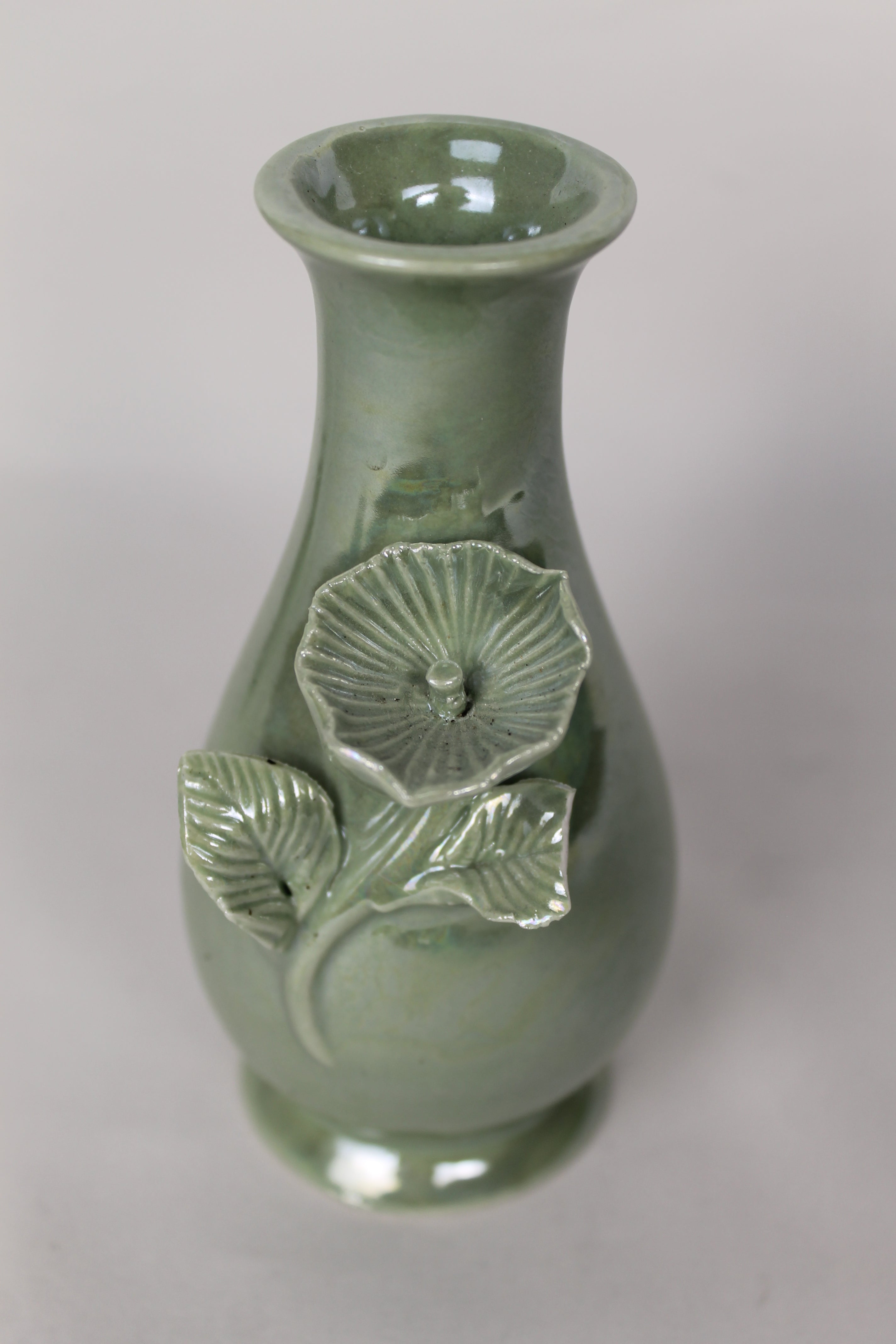 Set of two: Green ceramic vases with flowers | Gloss glaze