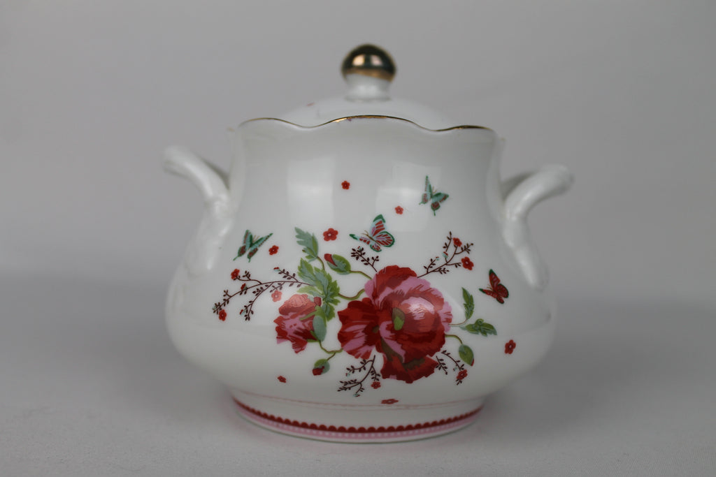 Room Seven “Winter Poppy” – Complete Serviesset (13-delig) – Mokjes, Bordjes, Suikerpot, Melkkannetje & Etagère