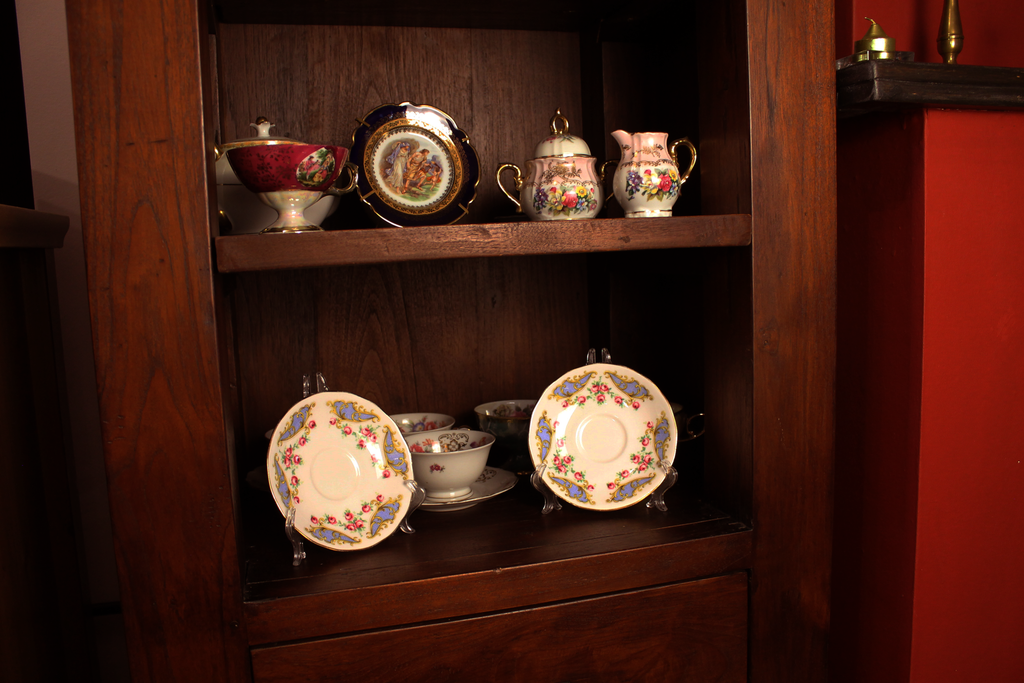Gainsborough Bone China Schoteltjes - H67 - 6/9 - Roosjes & Goud Decor - Set (2)
