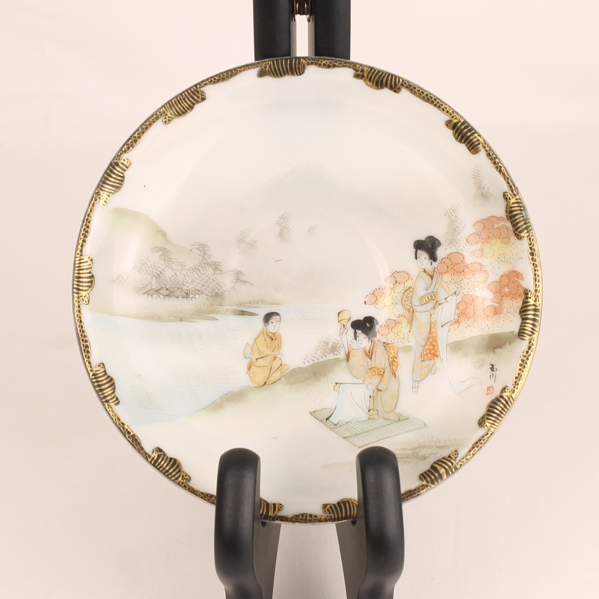 Japanse Handbeschilderde Eggshell Porseleinen Kop en Schotels | Set van 3 | EADES | ca. 1920-1935