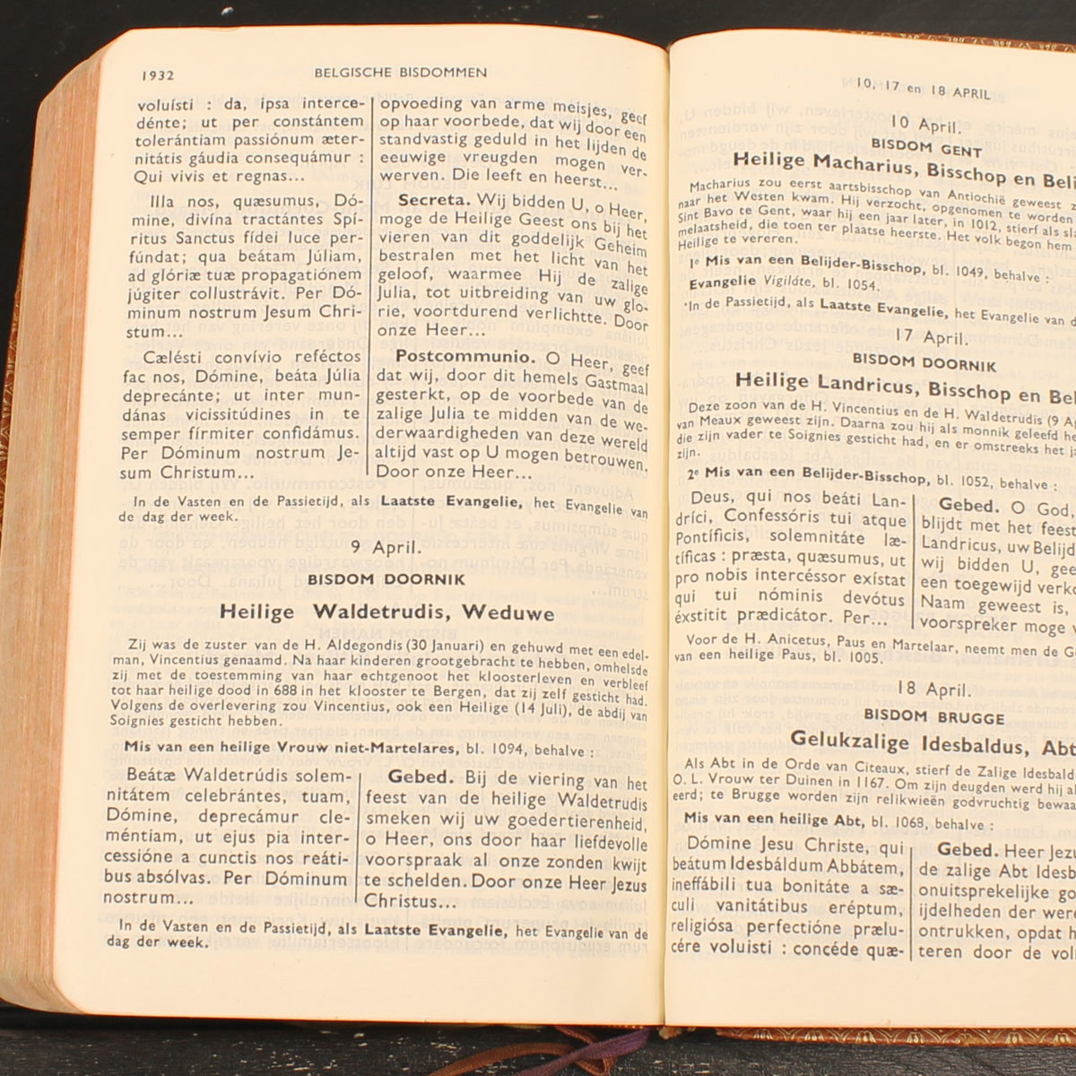Dagmisboek met Vespers | Leren Katholiek Misboek | Abdij Keizersberg Leuven | ca. 1950-1956