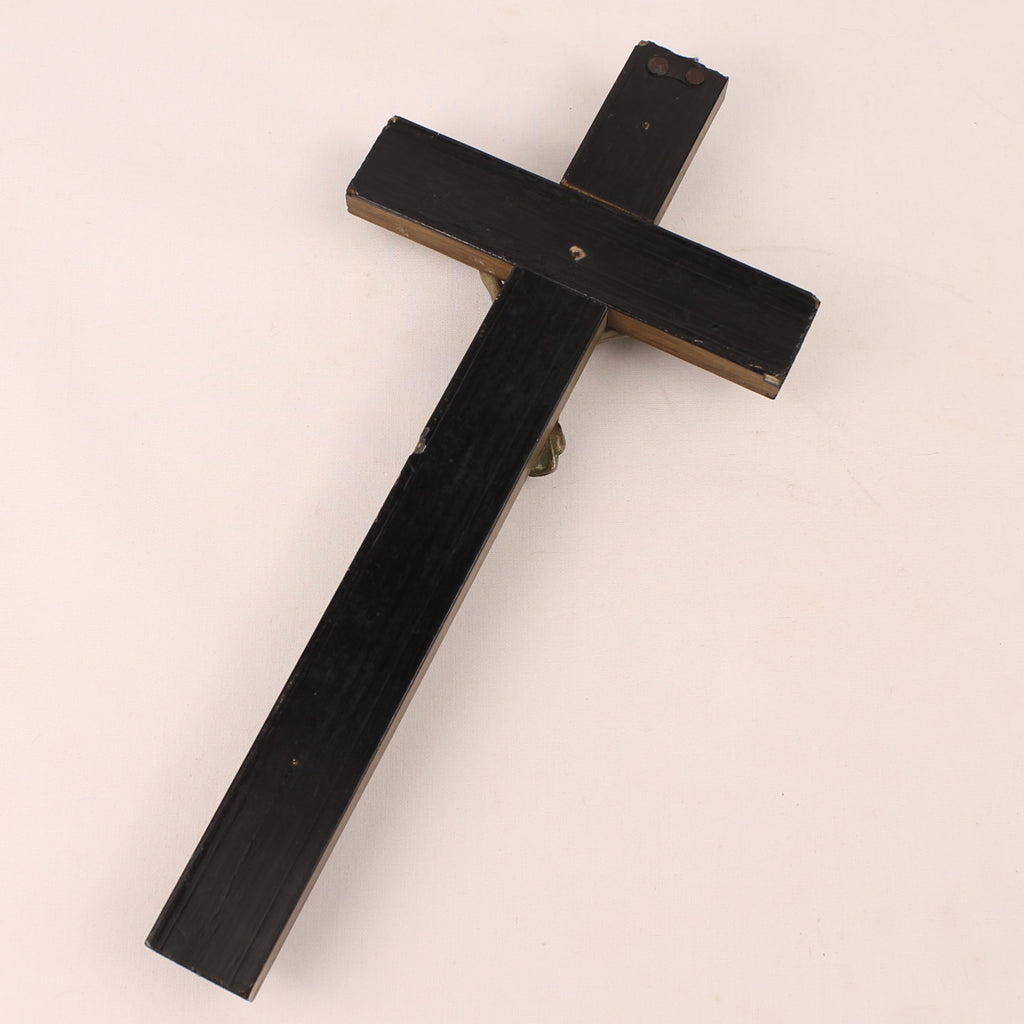 Centraal-Europees Katholiek Crucifix met Metalen Corpus | Houten Wandkruis | ca. 1900