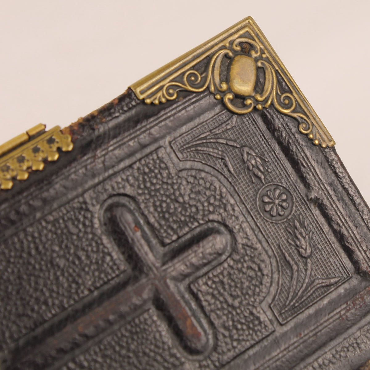 Livro de Orações Paroissien Romain 1890 | Pele, Ferragens e Fecho em Latão | Limoges