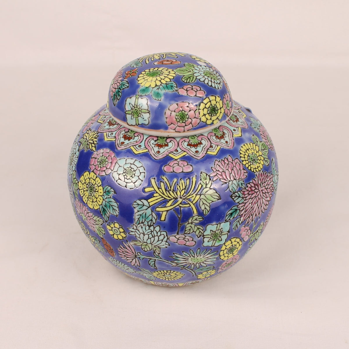 Chinese Porseleinen Dekselpot | Handbeschilderd Millefleurs Decor | Ca. 1960-1980