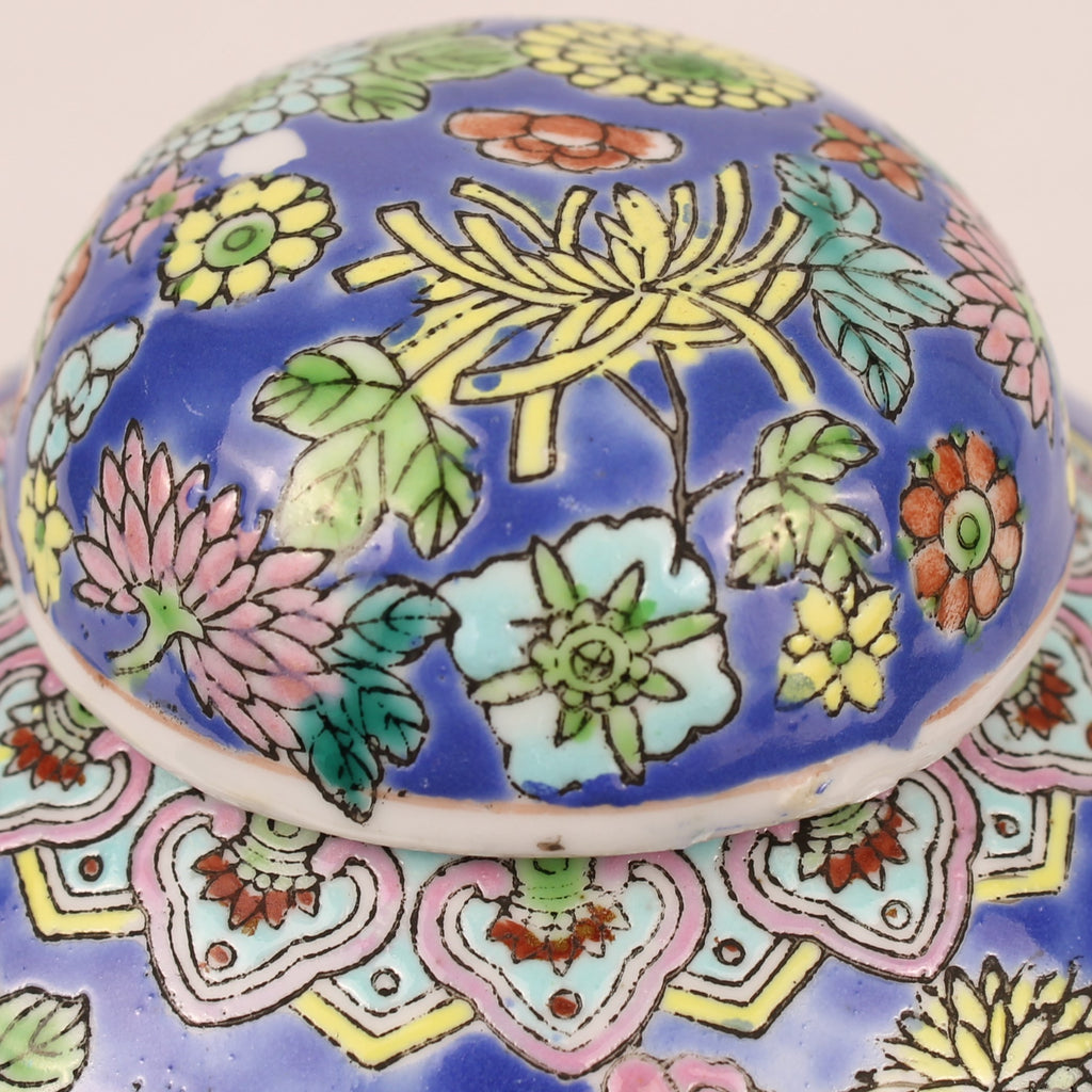 Pot couvert en porcelaine chinoise | Décor Millefleurs peint à la main | Env. 1960-1980
